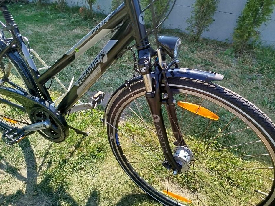 Rower Trekkingowy Miejski PEGASUS PIAZZA Koła 28 Cali Rama Alu 45 cm 18 cali Prądnica w Kole