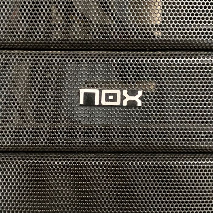 Caixa PC NOX ATX + Fonte de alimentação NOX