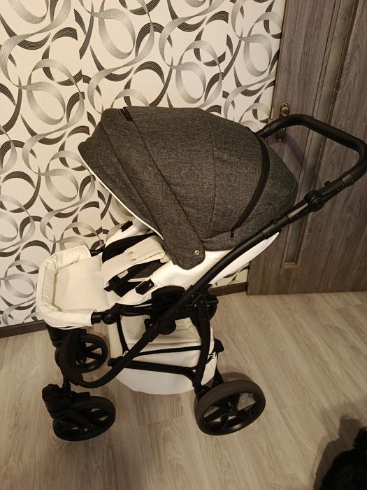 Продам коляску  в новом состоянии