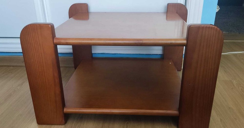 Mesa de Sala de Madeira