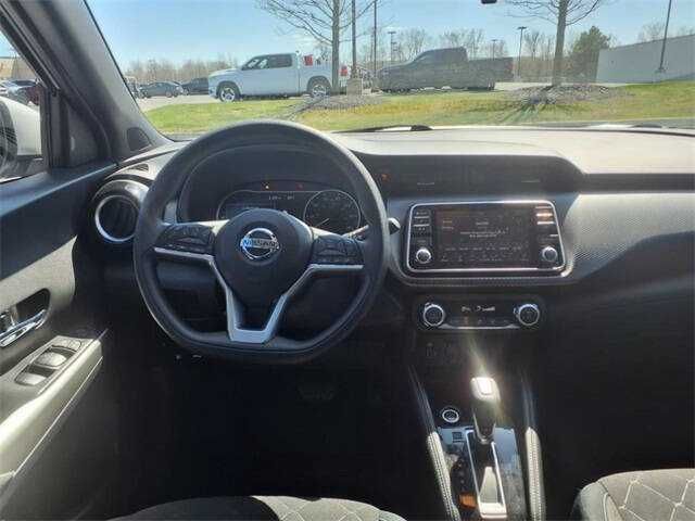 2020 Nissan Kicks SV