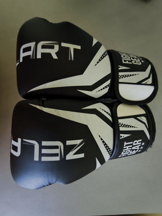 Продам рукавиці боксерські