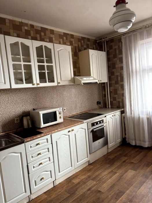 Оренда 1к, вул. Лариси Руденко 10г, Дарницький район, метро Позняки