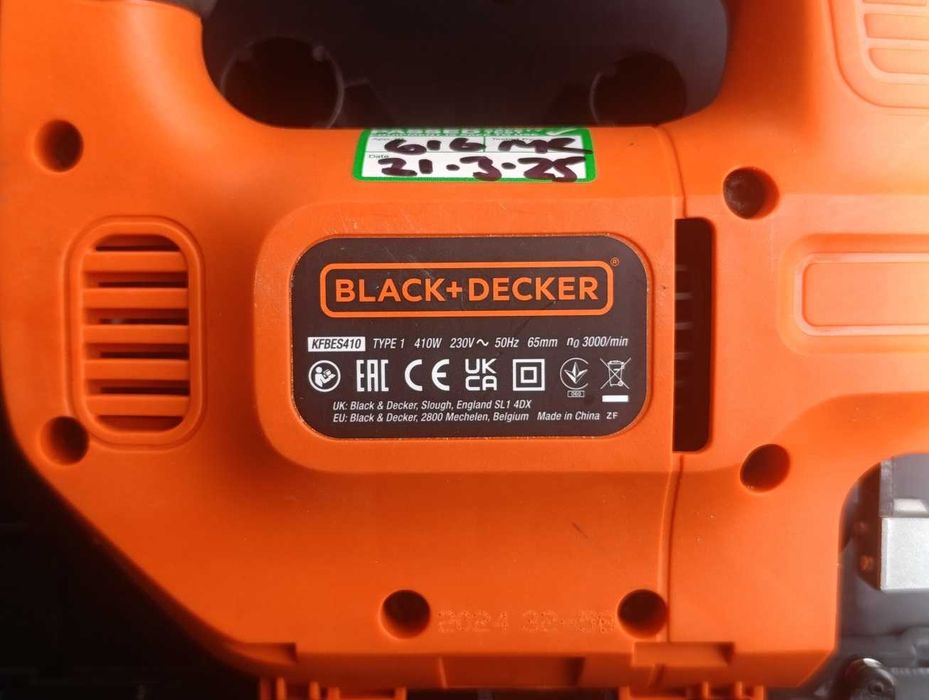 Wyrzynarka elektryczna piła BLACK DECKER KFBES410 + walizka