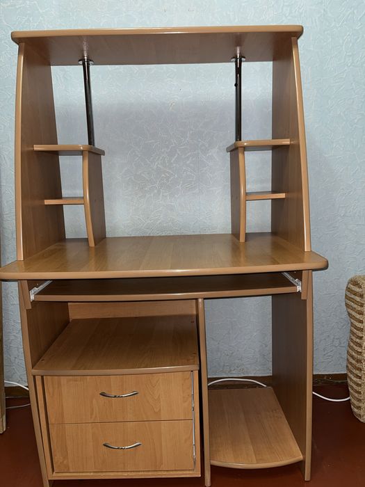 Компʼютерний/письмовий стіл