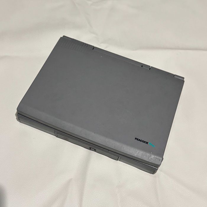 Laptop Retro Peacock Voyager 150CS-120 1996 rok / CD-ROM / Vintage Kolekcja / AM4/DOS