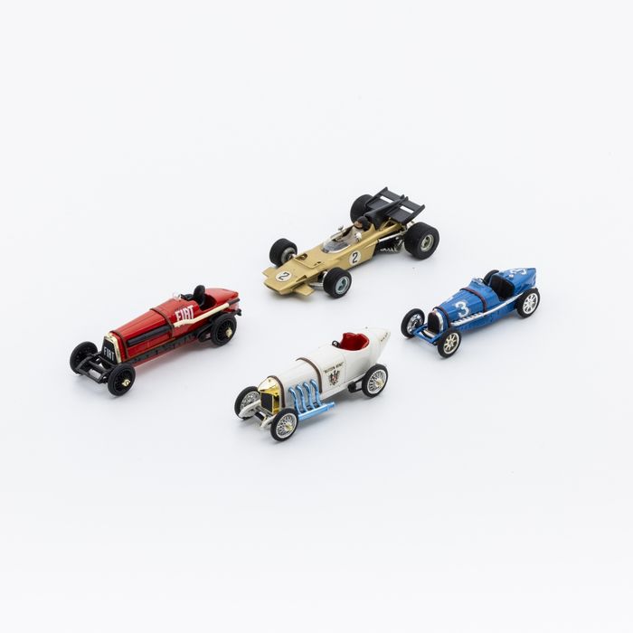 Brinquedos - Modelos - 4 Carros miniatura