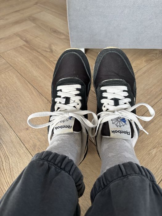 Czarno białe buty sportowe sneakers zamszowe Reebok Classic 38