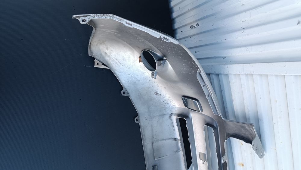 Vendo parachoque de frente Toyota RAV4 ano 2009/12