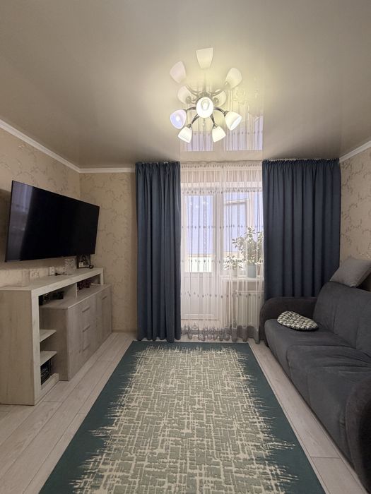 В продажі простора 1 кімнатна квартира  ЮТ - View 3