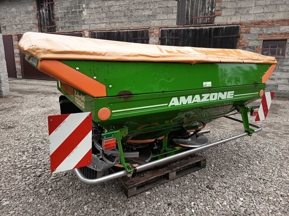 Rozsiewacz Amazone ZA-M 1200