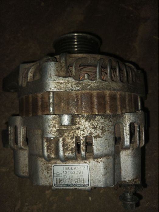 Генератор Mitsubishi Padjero Wagon