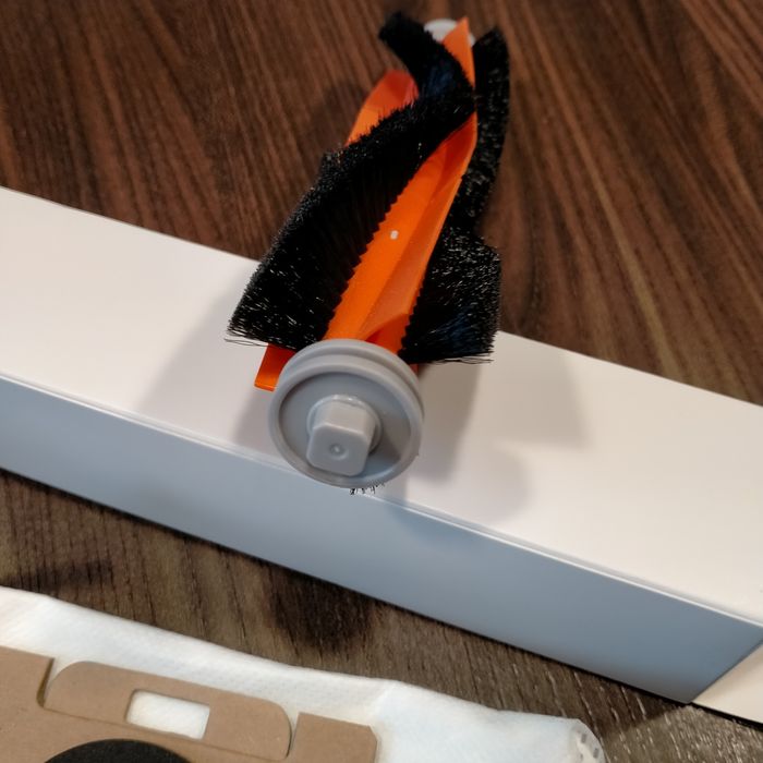 Xiaomi vacuum x20+ i inne części zestaw.