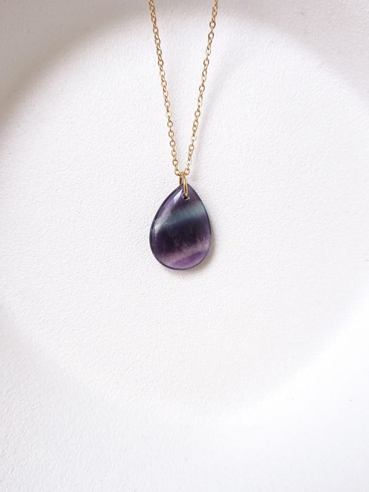 naszyjnik z fluorytem fluoryt kamieniem naturalnym stal ze stali