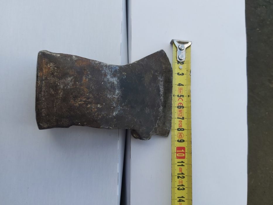 Топор, топорик, колун, сокира