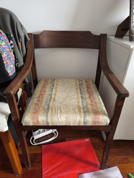 Cadeira vintage bom estado