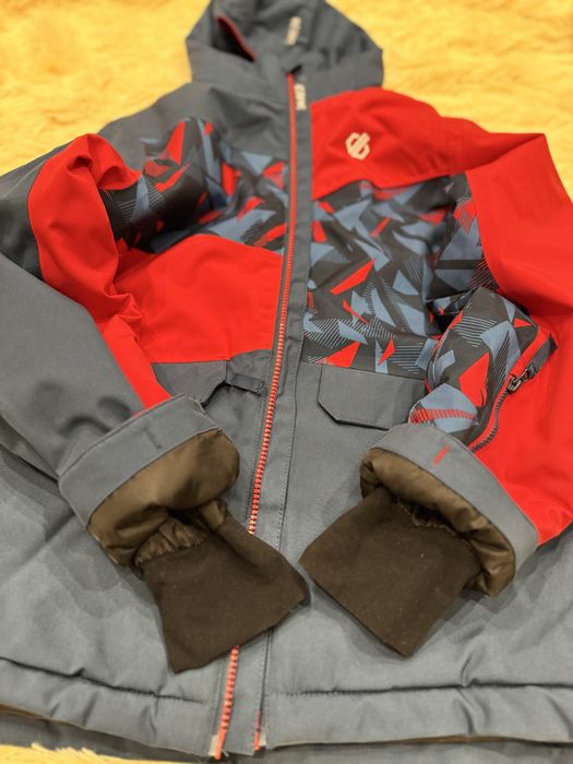 Лижна куртка від бренду Dare 2b.