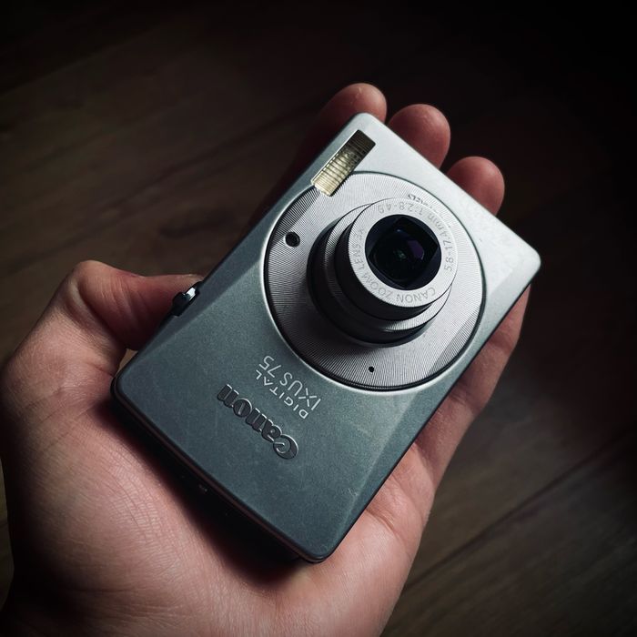 Canon IXUS 75 ПОВНИЙ КОМПЛЕКТ Цифровий Вінтажний Фотоапарат Мильниця