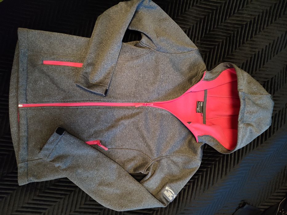 Śliczna bluza kurtka Softshell z polarową wyściułką r. S
