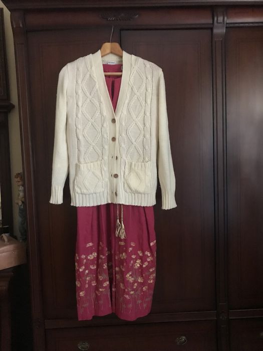 Продам вишиту сукню