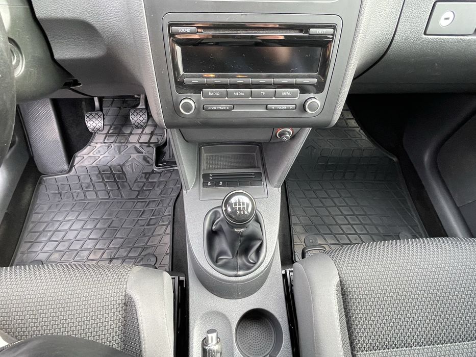 Volkswagen Touran 2.0 tdi 2012 року