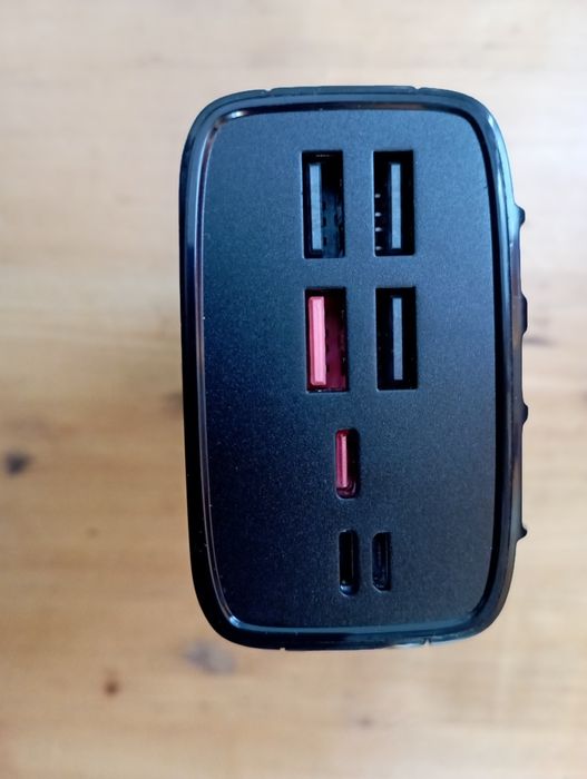 Power bank QOOVI 22.5w 30000 с кабелями