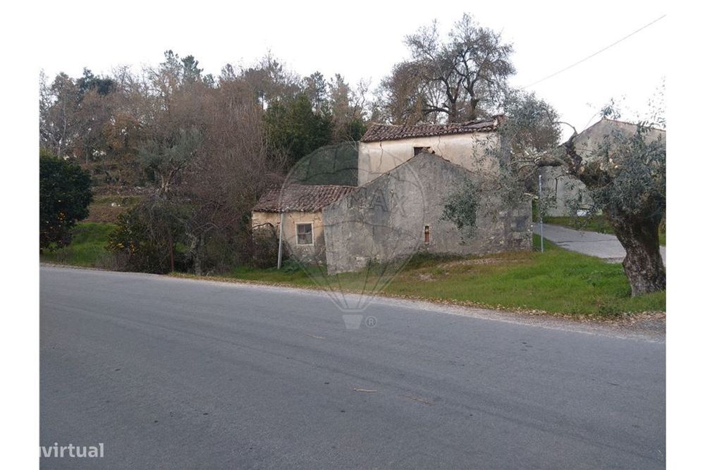 Terreno para construção — Santiago da Guarda, Leiria