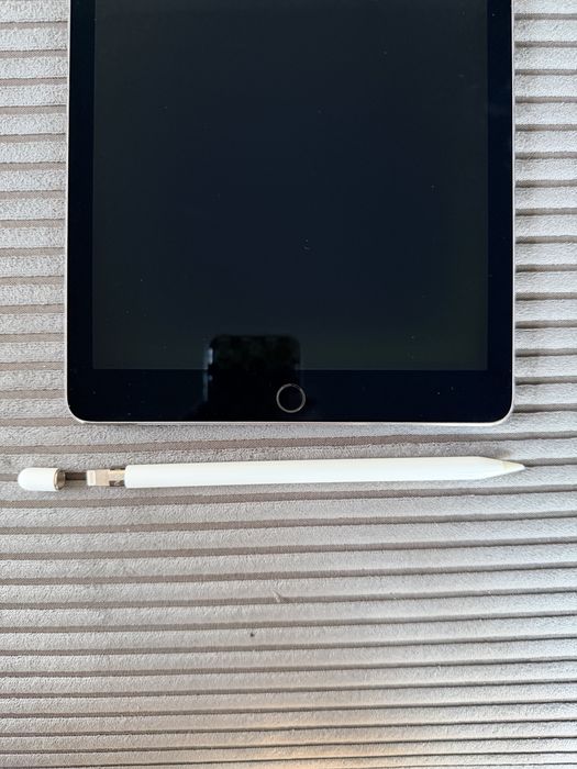 iPad Pro 9,7” 32GB Wi-Fi + Cellular + Apple Pencil | bardzo dobry stan