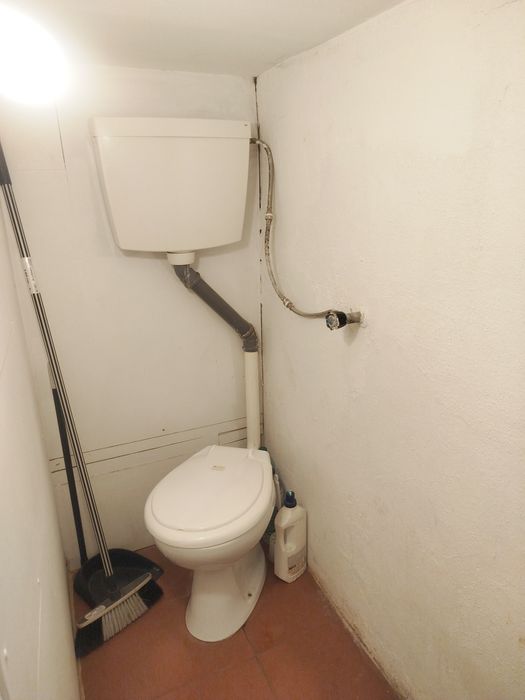 Loja na Av. 5 de Outubro com água incluída– Localização Premium