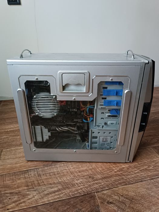 Домашній пк для роботи, навчання вчення та ігор