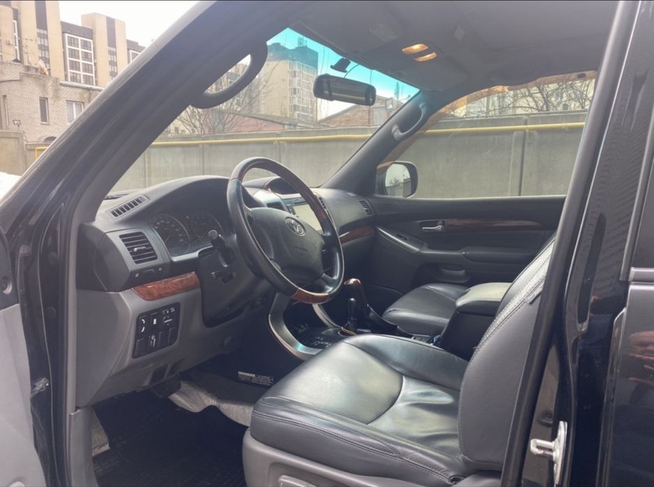 Toyota Prado 120