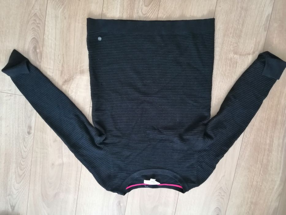 33. Granatowy sweter Esprit Basics r. S