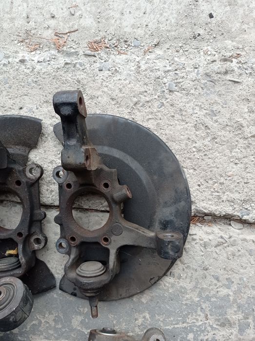 Цапфа задня поворотній кулак Dodge journey 12-2020р