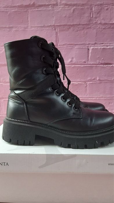Кожаные ботинки чорного цвета