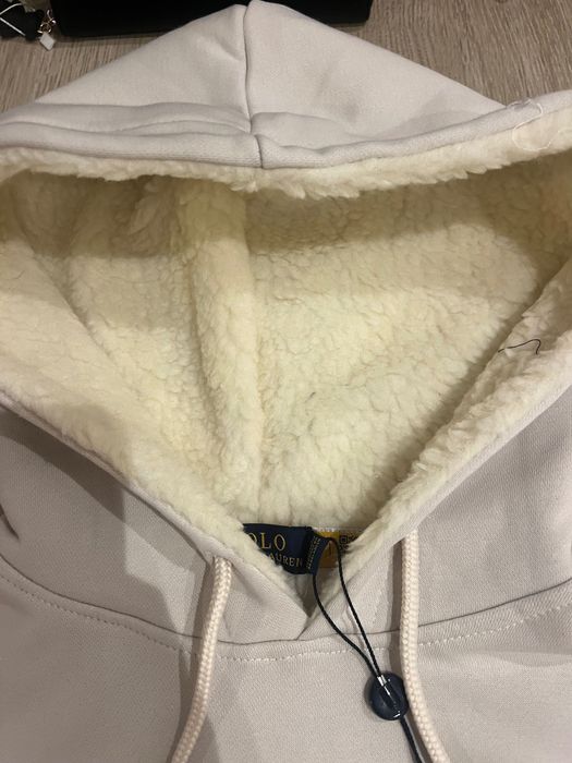 Camisola capuz com pelo