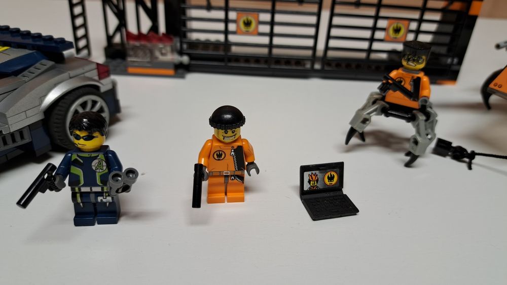LEGO 8634 - Turbocar Chase - AGENTS