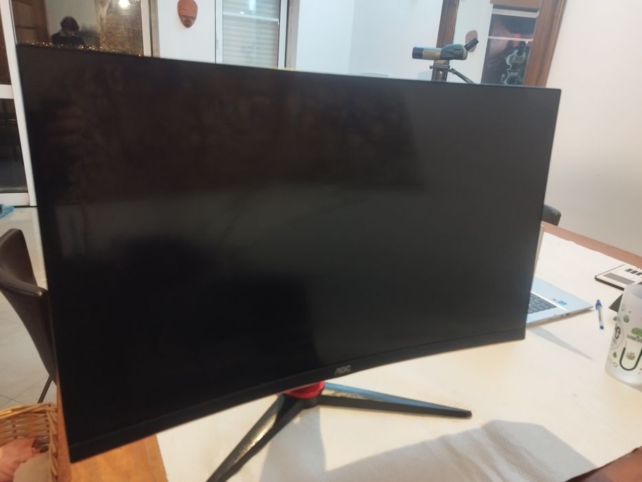 Monitor AOC 240 Hz