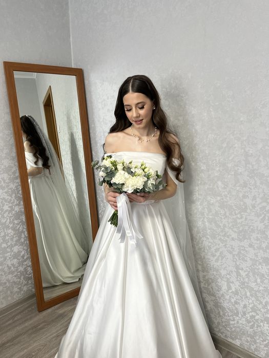 Весільна сукня фата