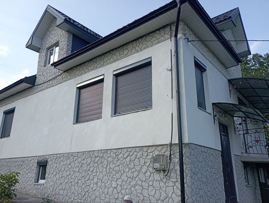 Захисні Ролети ворота в гараж, на двері, вікна, терасу