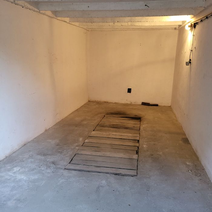 Centrum sprzedam garaż spóldz/własnościowy ul. śniadeckich