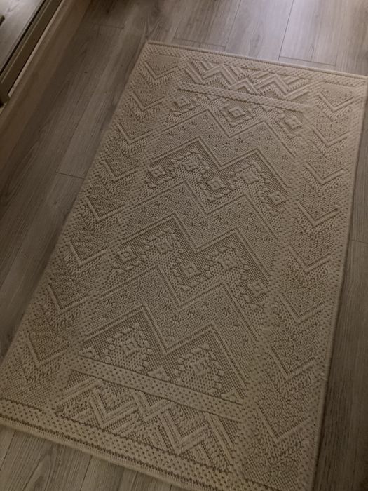 Килим і дві доріжки