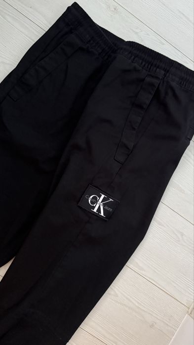 Чоловічі штани CALVIN KLEIN - розмір М