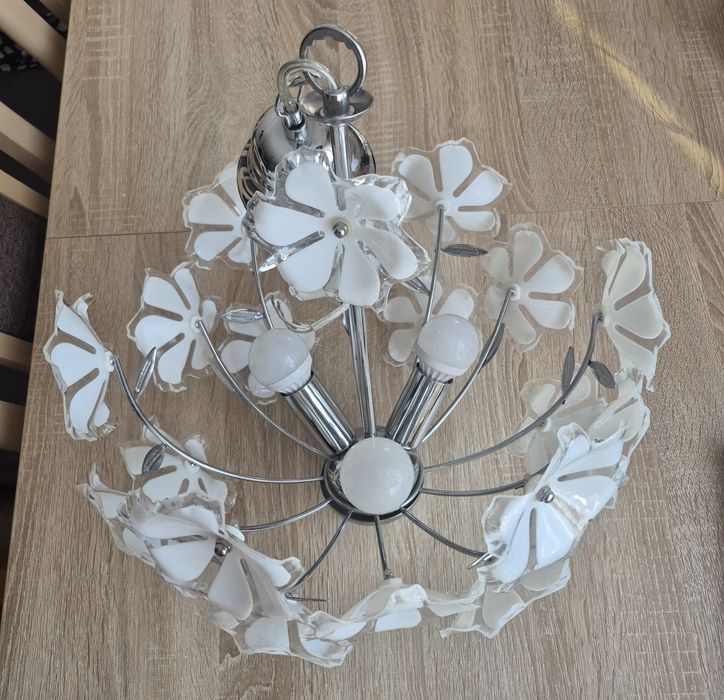 Sprzedam lampę sufitową .