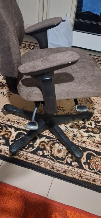 Крісло офісне kinnarps