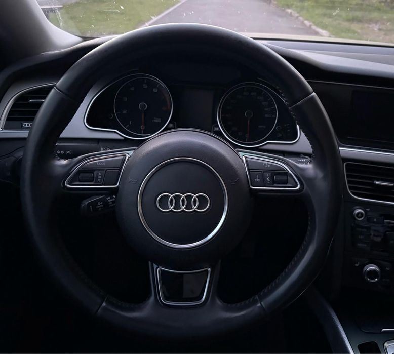 Продається авто дружини Audi А5 повний привід,2012  року,з оригінальним пробігом 230