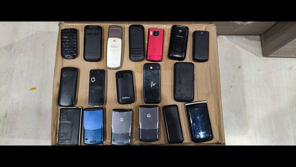 kolekcja telefonów