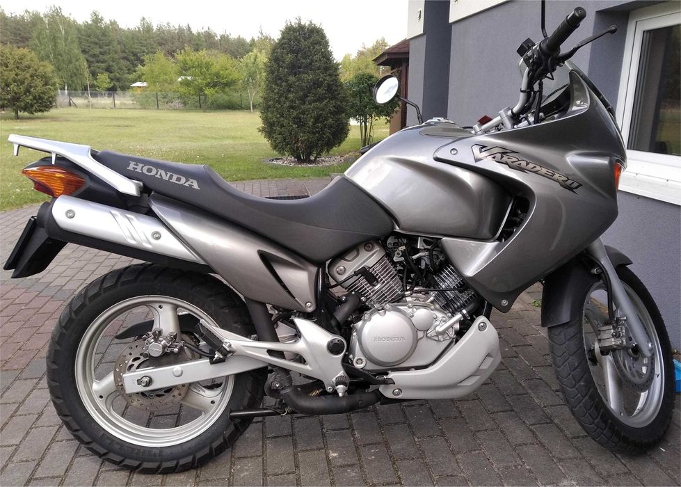 Honda Varadero XL 125 SUPER STAN