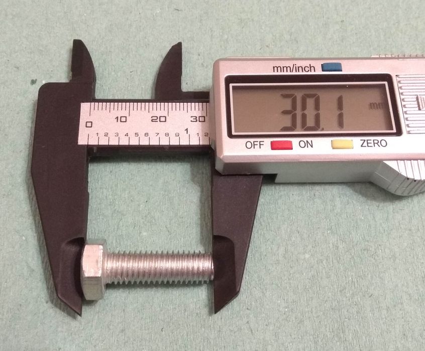 Болт винт М8 левая резьба для дисковой пилы торцовки