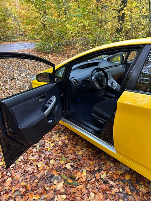 Toyota Prius 30