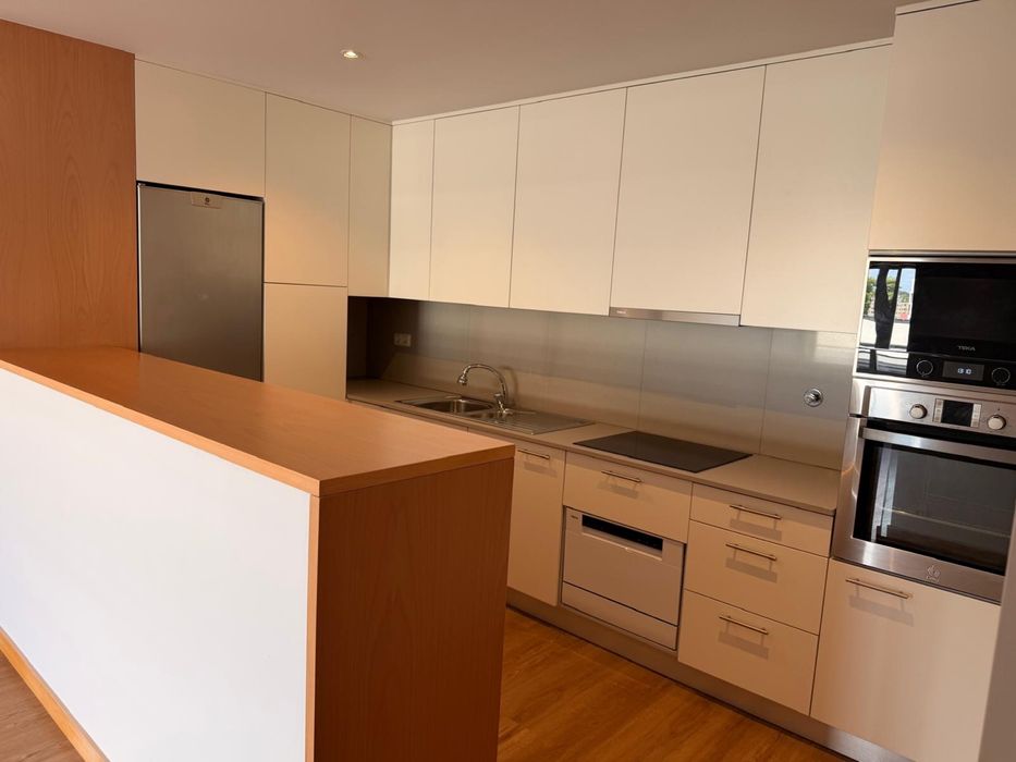 Apartamento T2 Hosp S. João, Faculdades - FEUP, FEP, Medicina. Paranhos